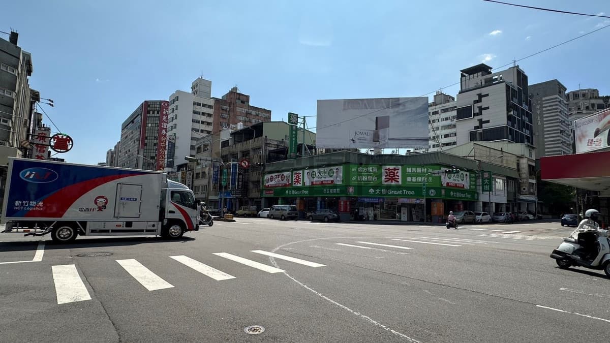 ⭐獨家親友件!五權路精華地段🔥臨路大面寬角店